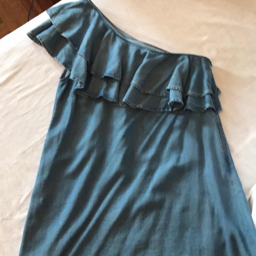 One shoulder ruffle dress